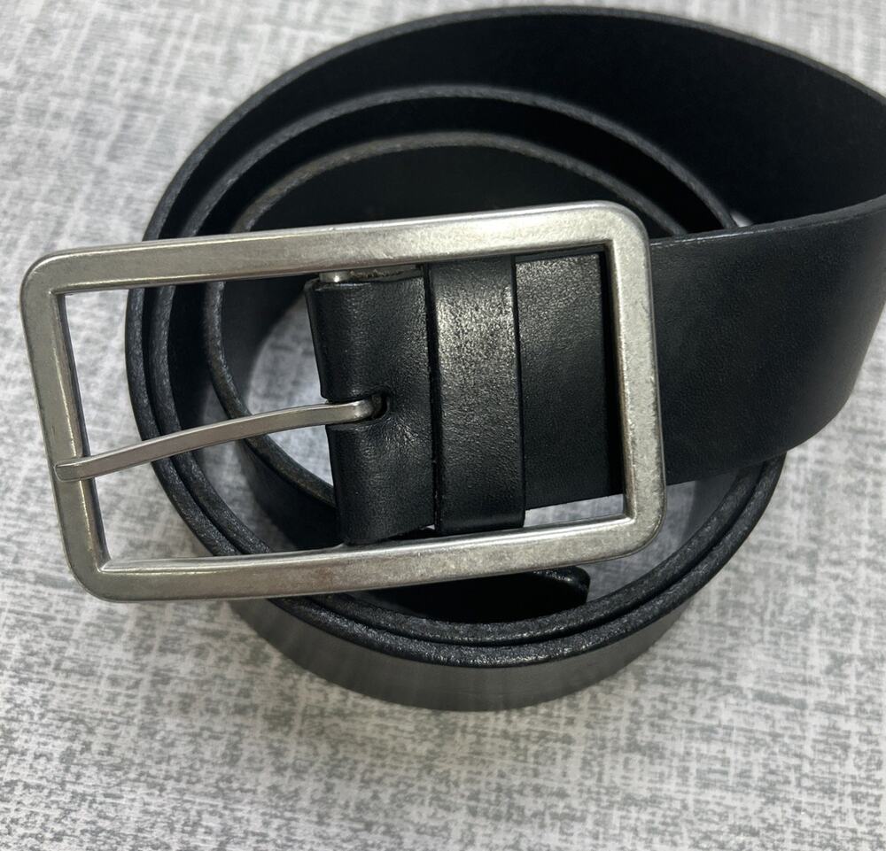 Banana Republic Black Leather Belt Men’s Small USA Rectangular Silver Buckle